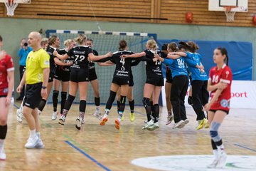 Bild 336 - wBJ SV Henstedt Ulzburg - HSG Holstein Kiel/Kronshagen : Ergebnis: 30:28